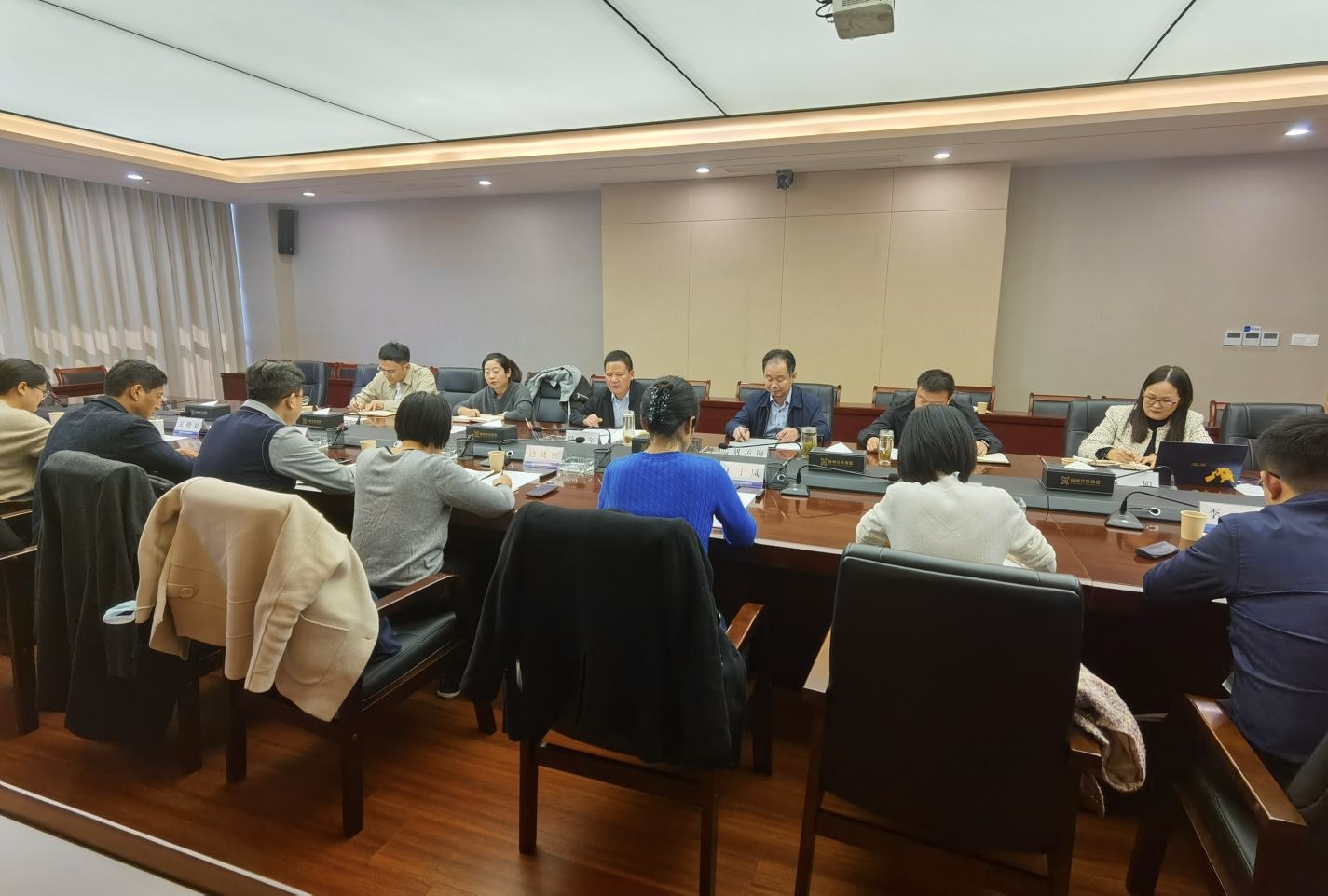 尊龙凯时集团与南京交通集团开展财务专项研讨会
